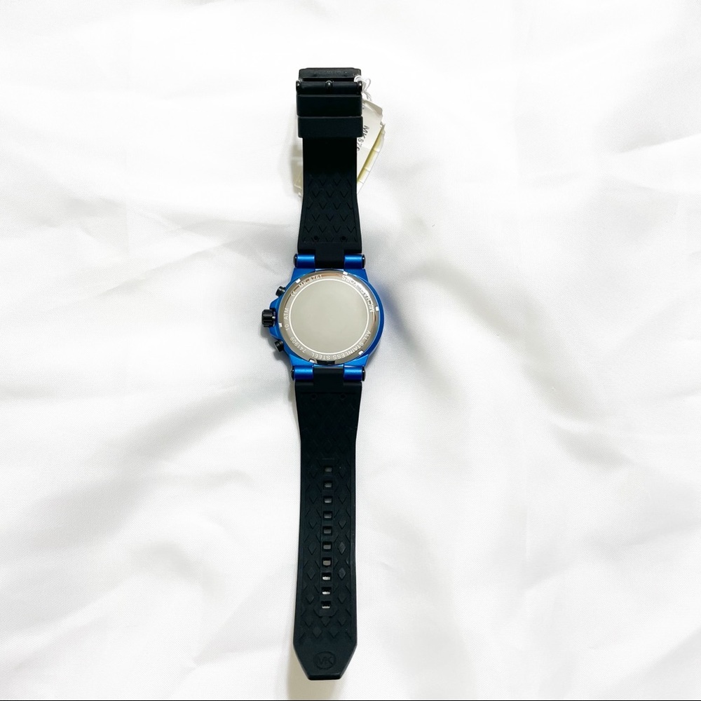 MICHAEL KORS DYLAN BLACK SILICONE STRAP WATCH - Picture 9 of 12